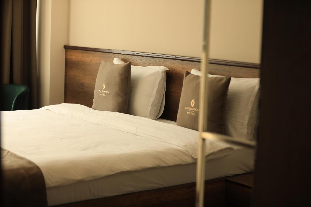 Monarch Hotel Prizren Bagian luar foto