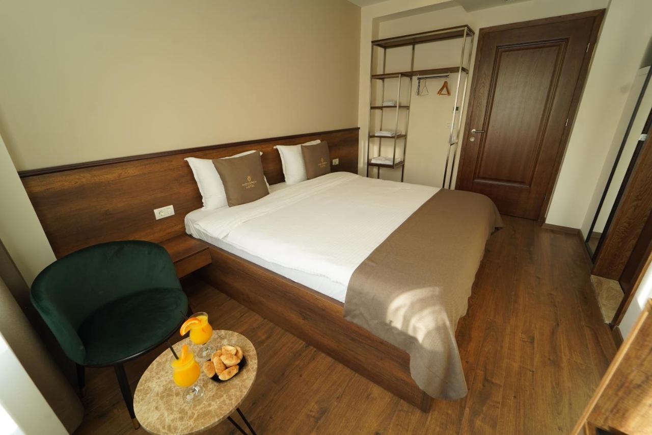 Monarch Hotel Prizren Bagian luar foto